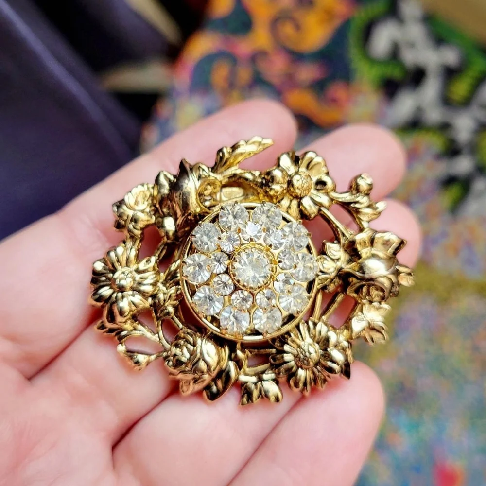 Vintage Ornate Gold Rhinestone Floral Scarf Clip